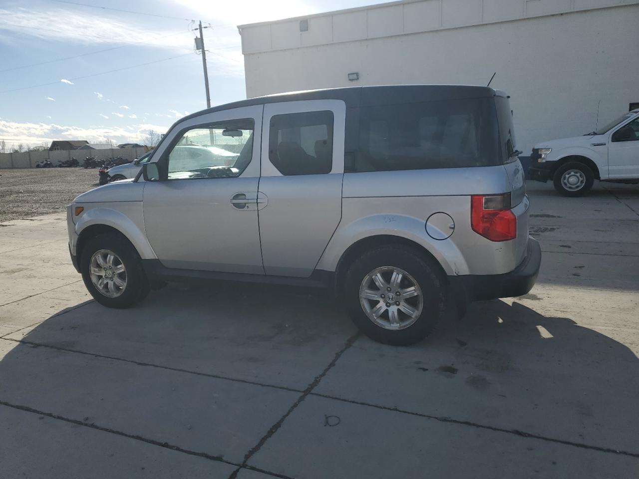 2008 Honda Element - Image 2