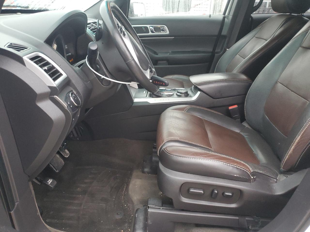 2015 Ford Explorer - Image 7