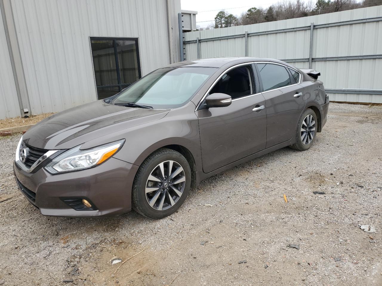2017 Nissan Altima - Image 1
