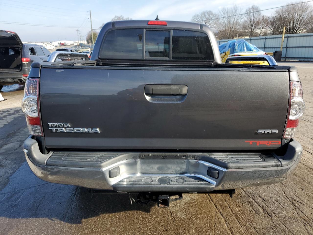 2015 Toyota Tacoma - Image 6