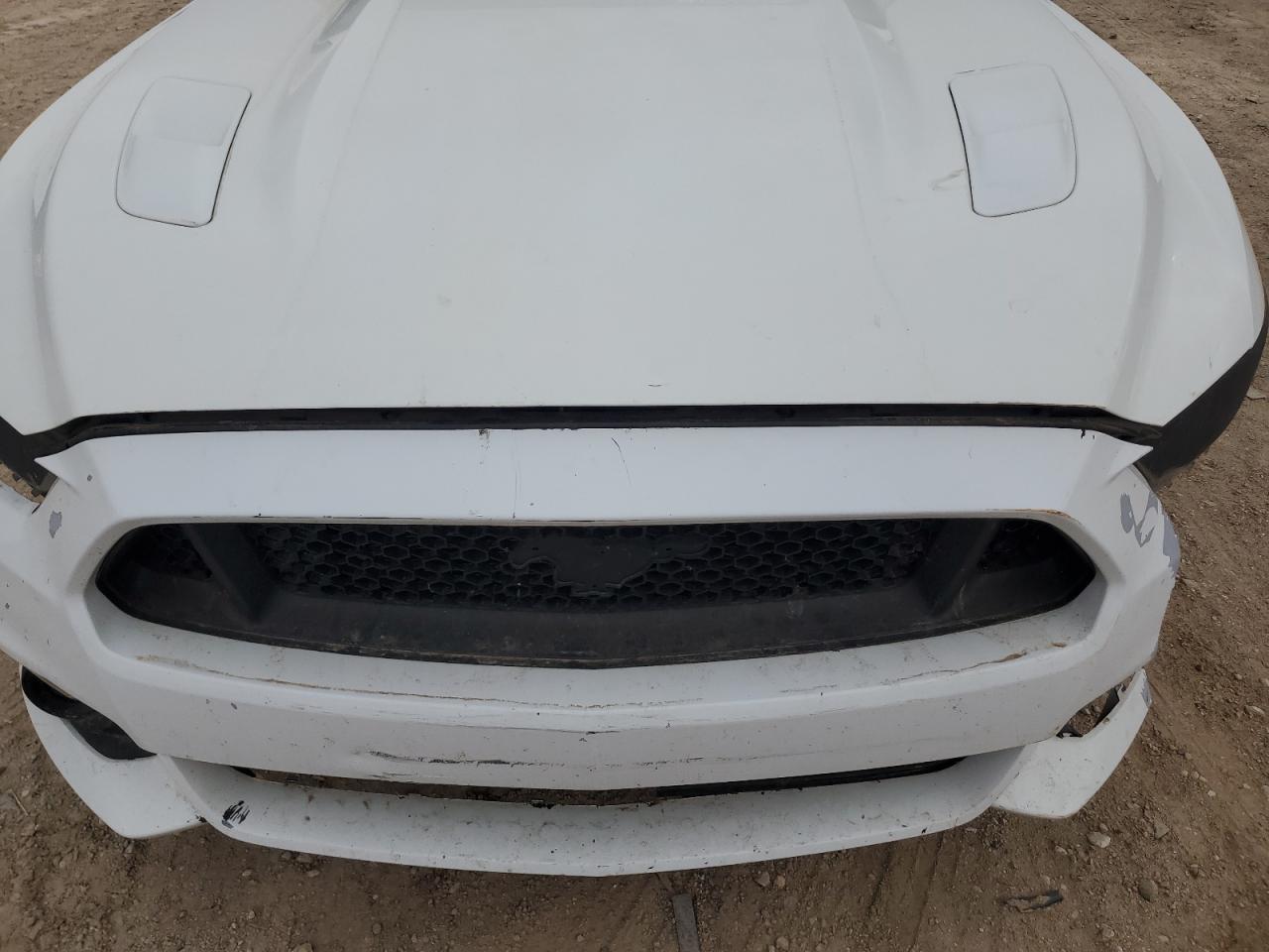 2015 Ford Mustang - Image 11