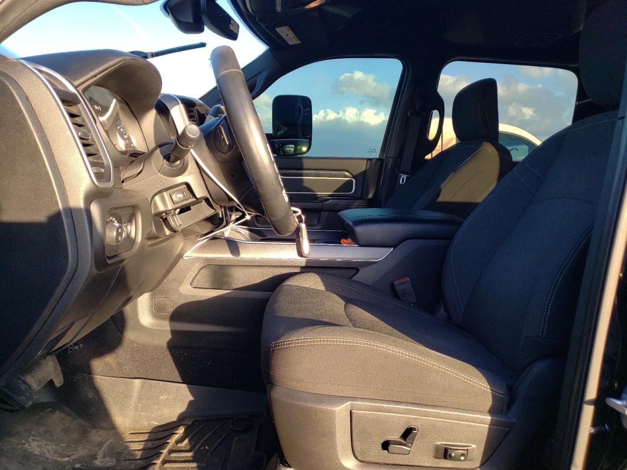 2019 RAM 2500 - Image 7