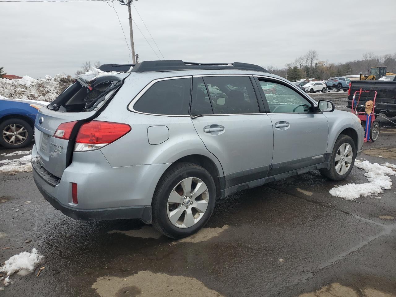 2012 Subaru Outback - Image 3