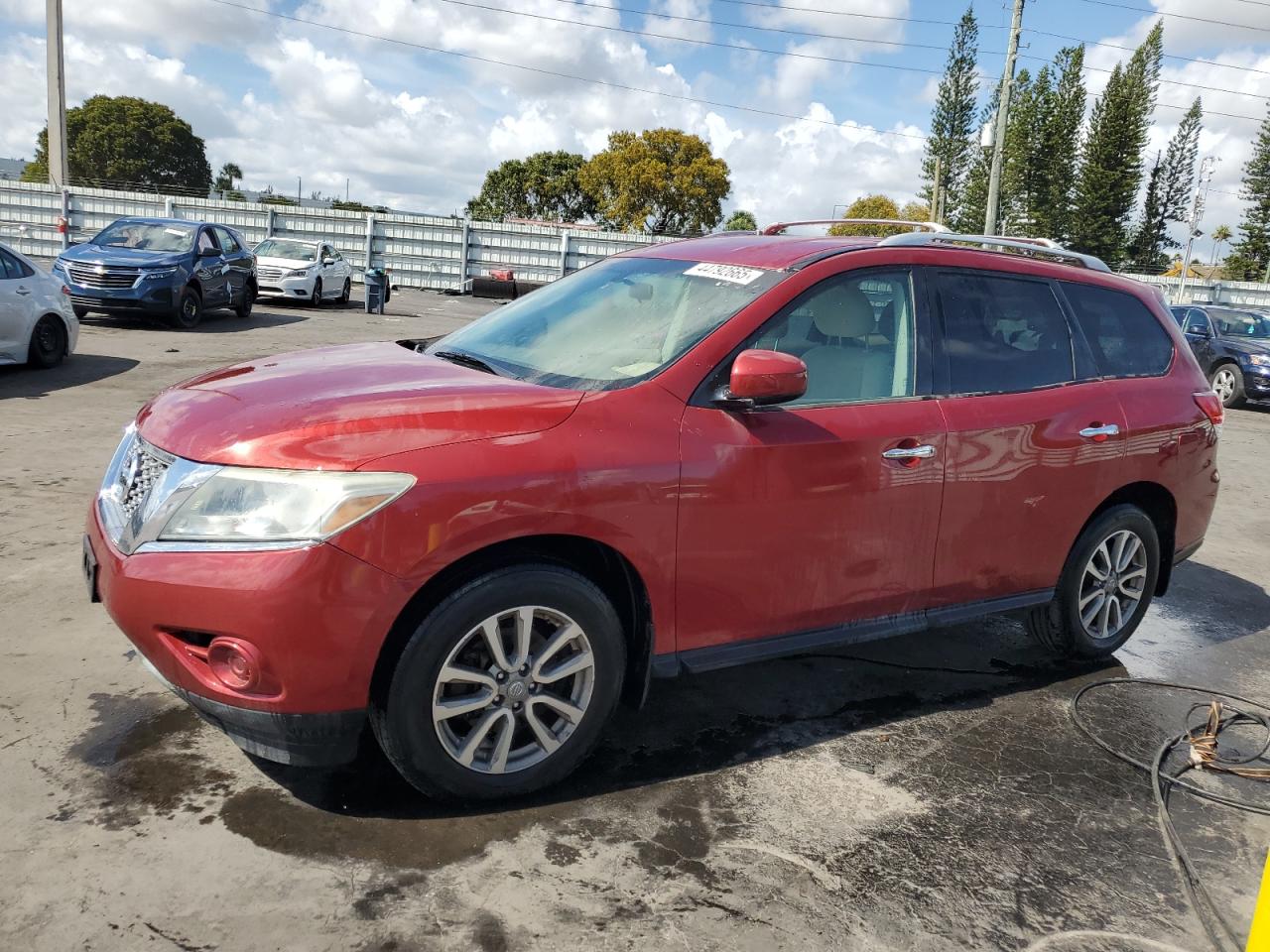 2015 Nissan Pathfinder - Image 1