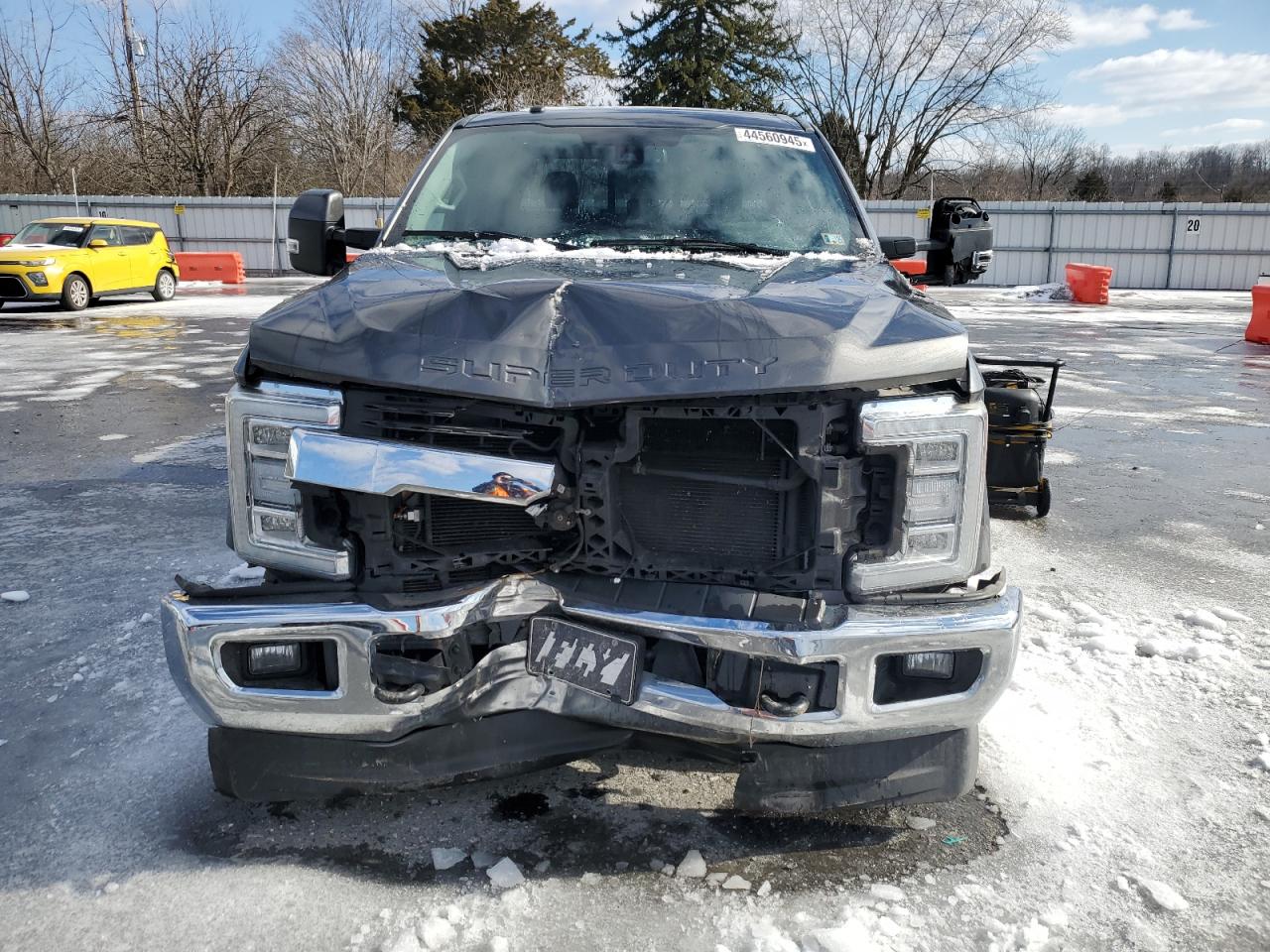 2017 Ford F350 - Image 5