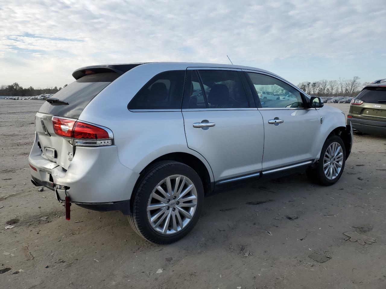 2013 Lincoln MKX - Image 3