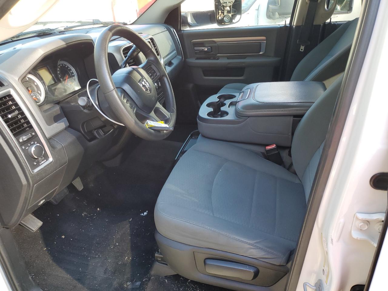 2014 RAM 3500 - Image 7
