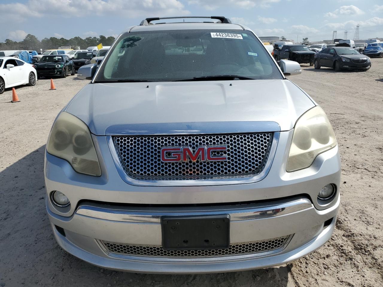 2012 GMC Acadia - Image 5