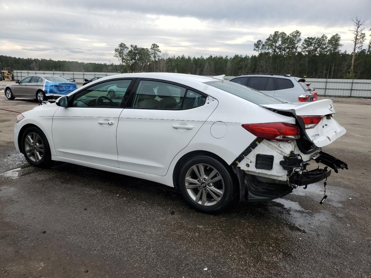 2017 Hyundai Elantra - Image 2