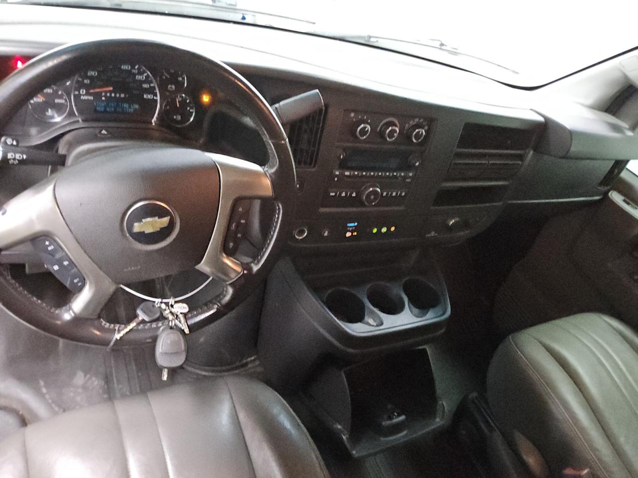 2018 Chevrolet Express - Image 8