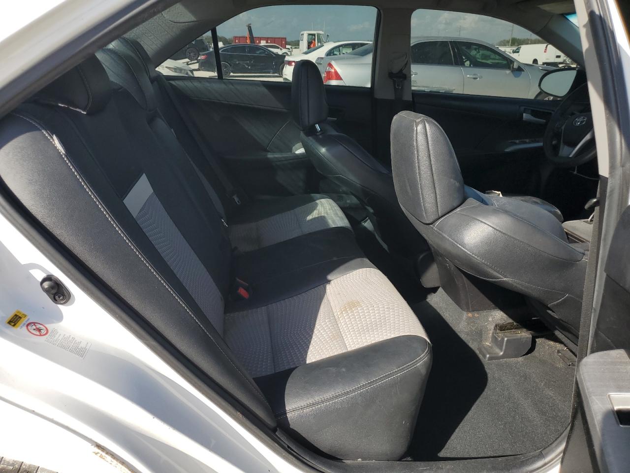 2014 Toyota Camry - Image 11