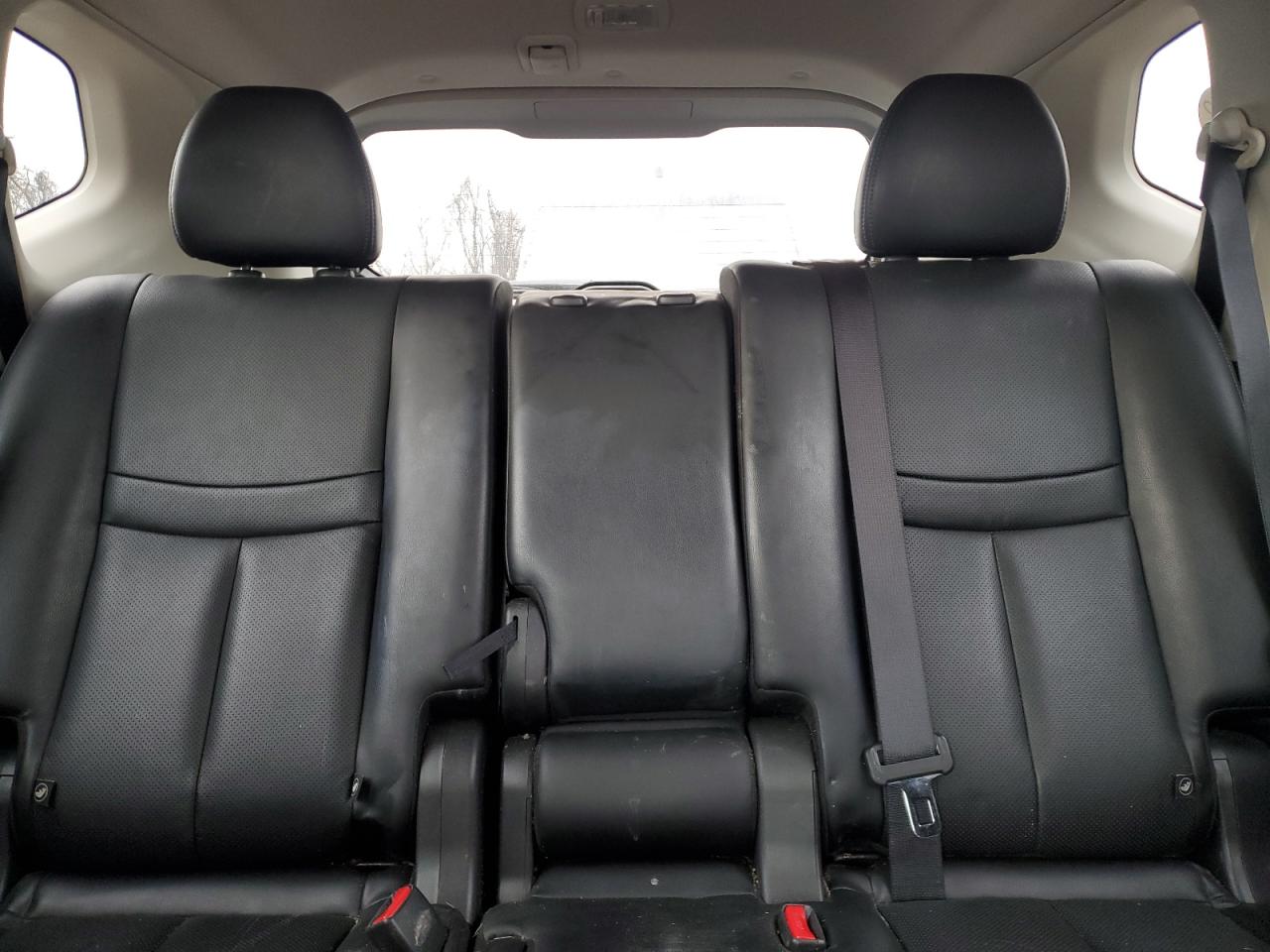 2017 Nissan Rogue - Image 10