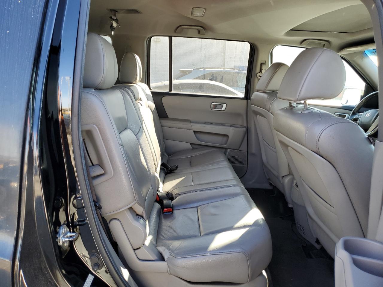2012 Honda Pilot - Image 11