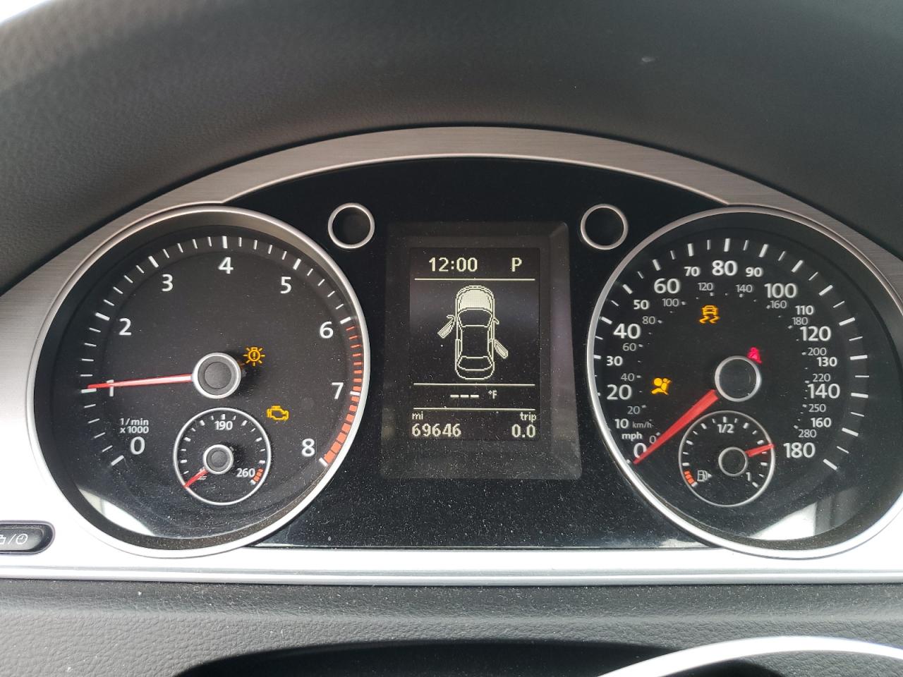 2014 Volkswagen Passat CC - Image 9