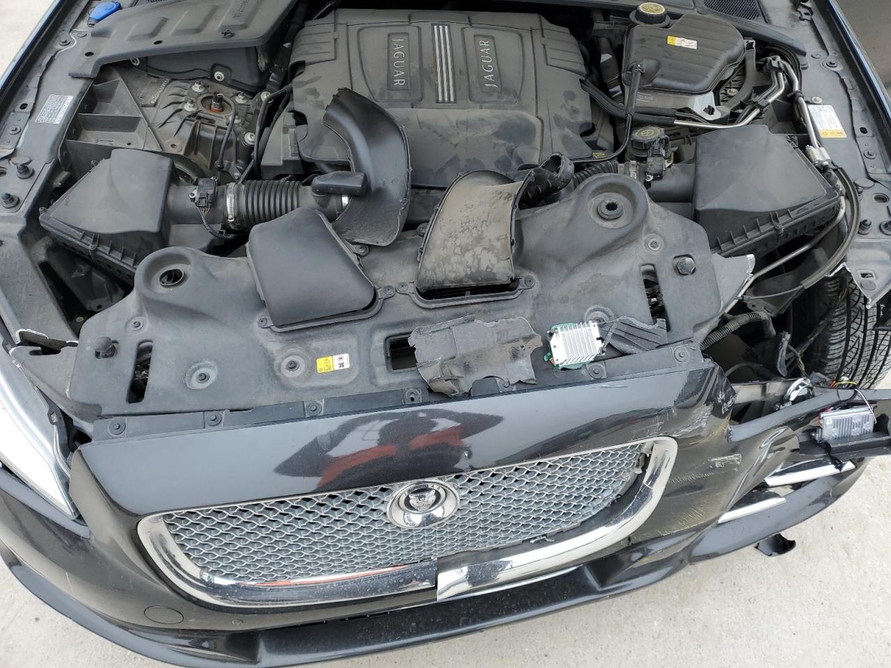 2012 Jaguar XJ - Image 11