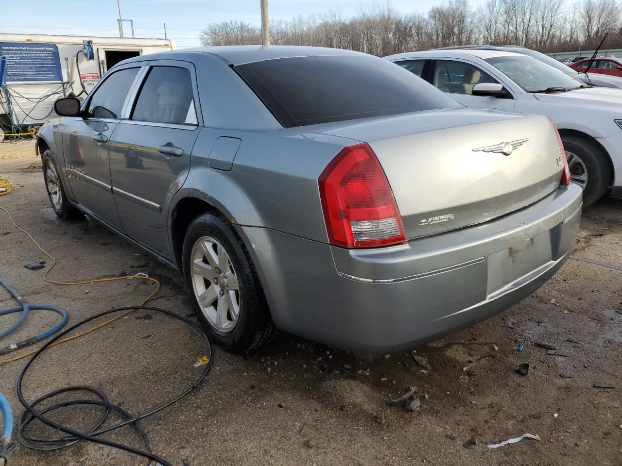 2006 Chrysler 300 - Image 2