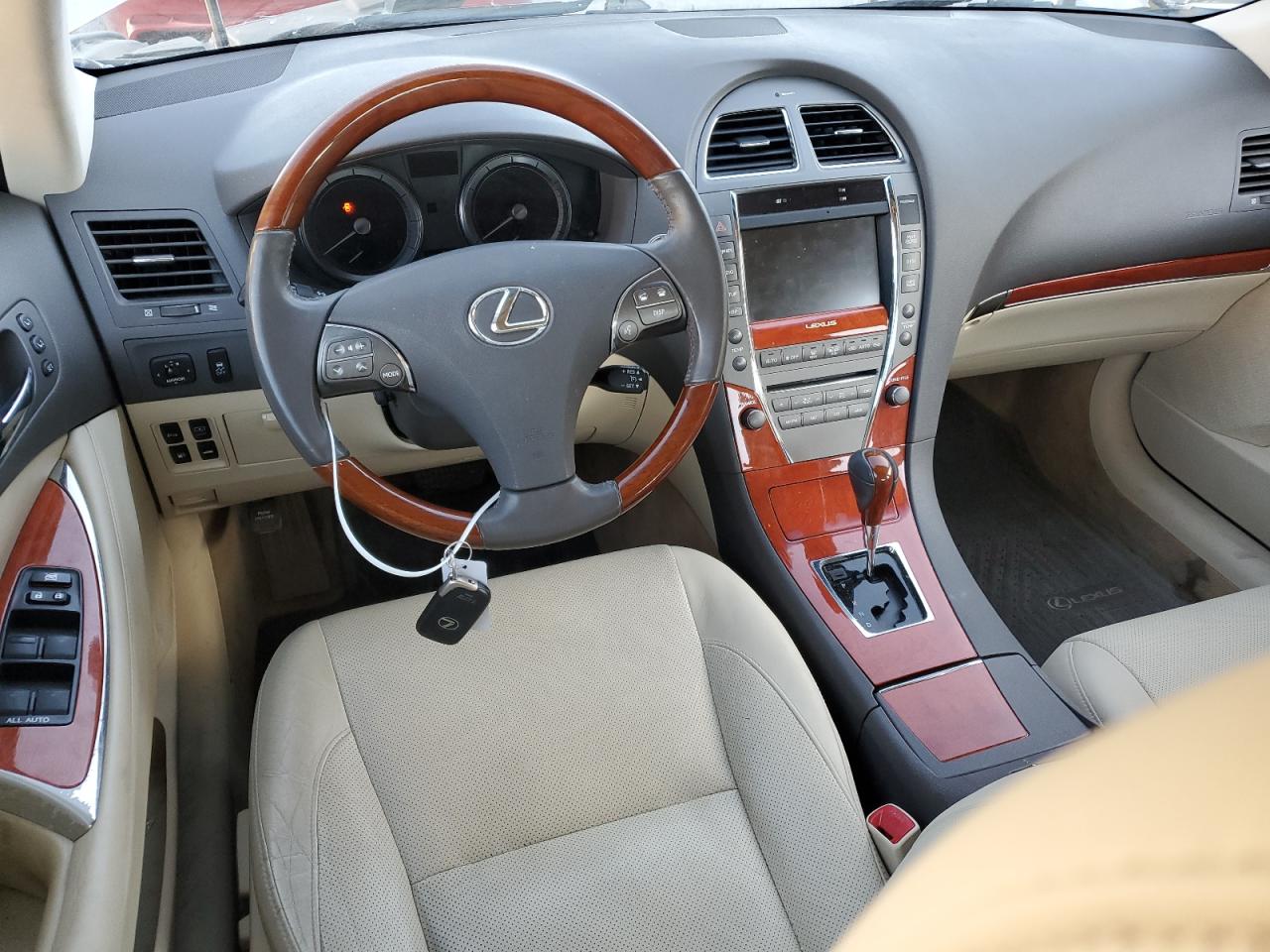 2011 Lexus ES - Image 8
