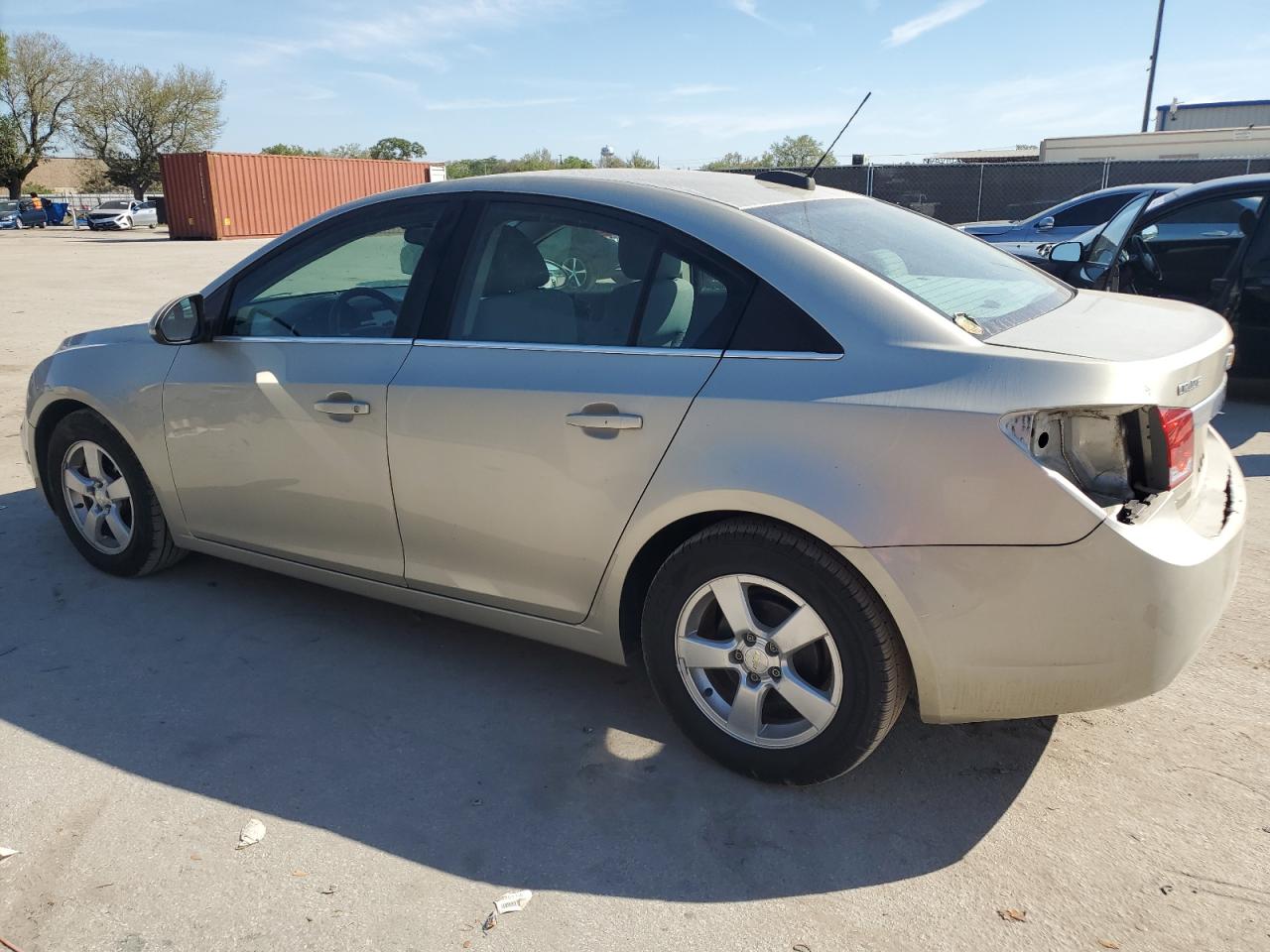 2016 Chevrolet Cruze - Image 2