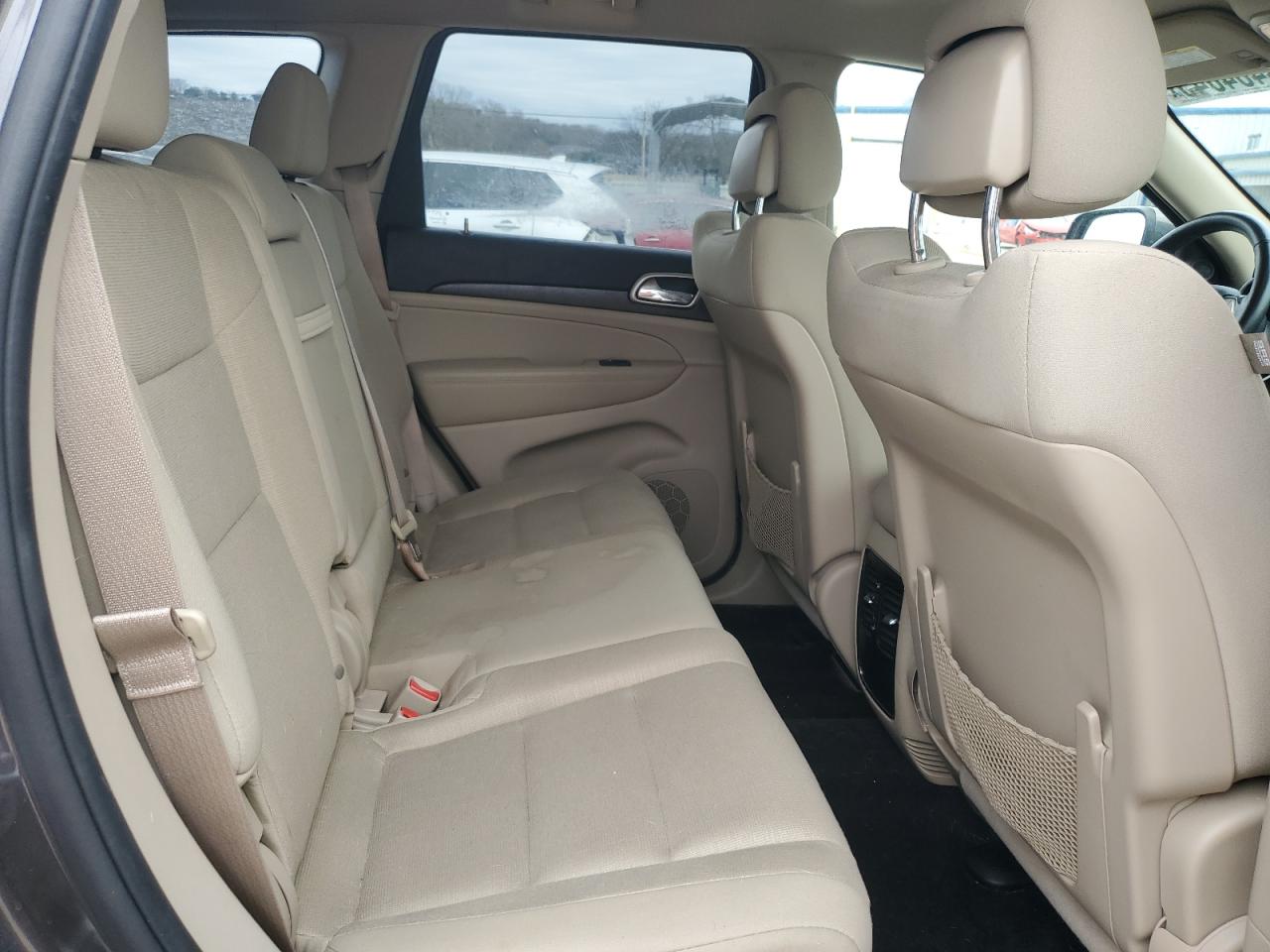 2015 Jeep Grand Cherokee - Image 11