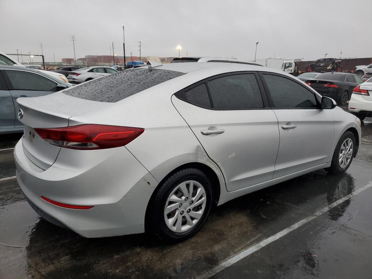 2017 Hyundai Elantra - Image 3