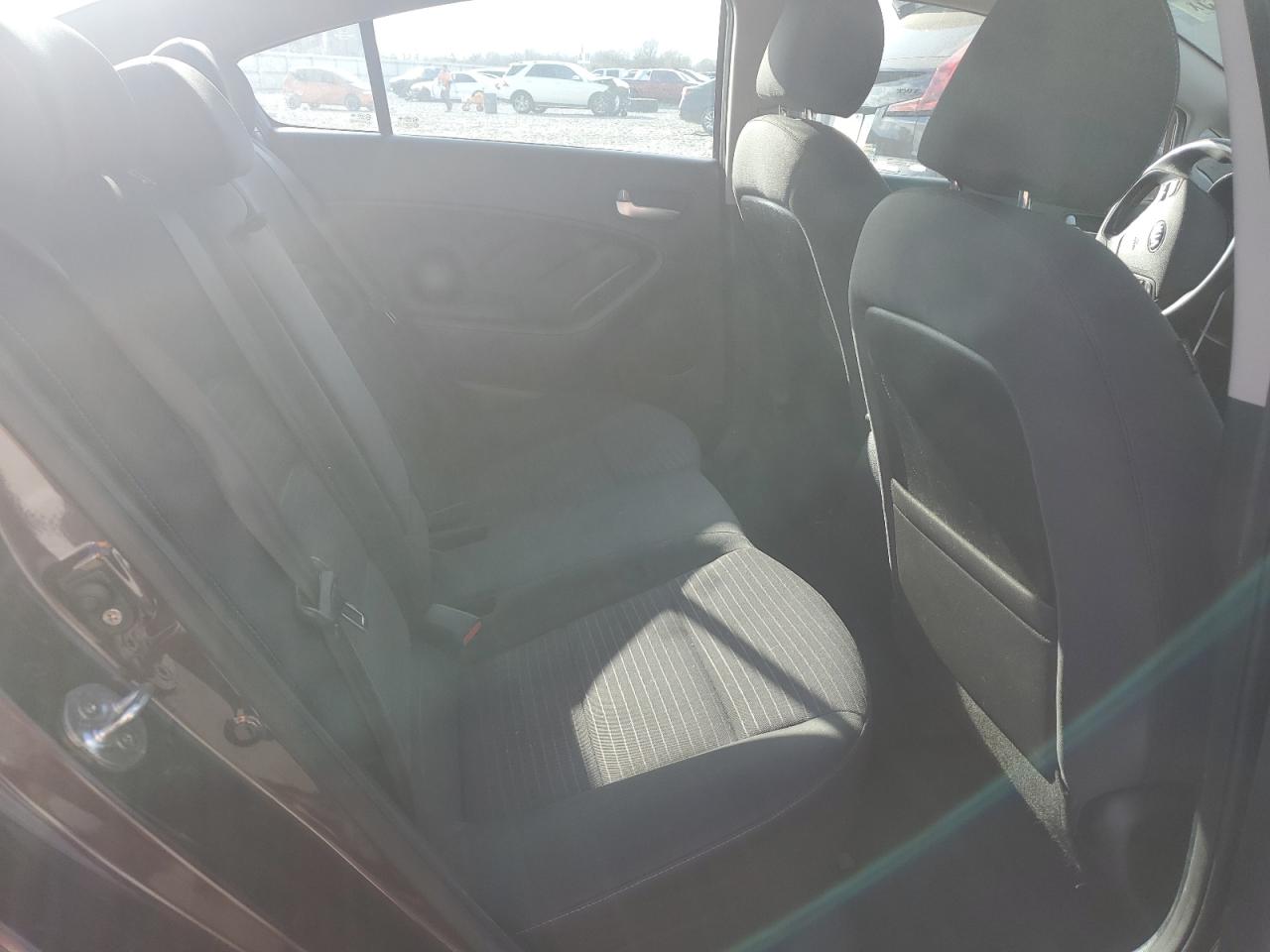2018 Kia Forte - Image 10