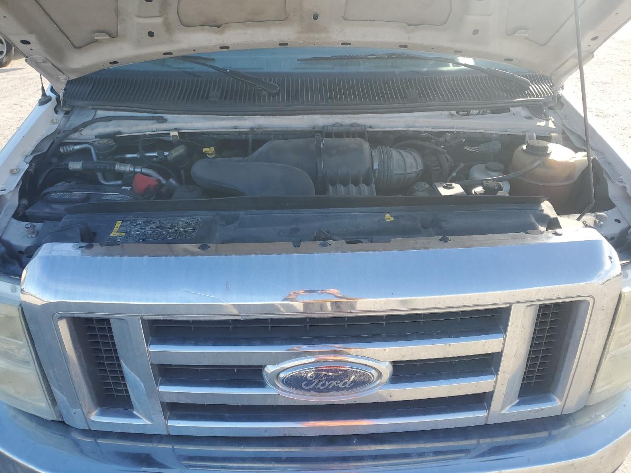 2013 Ford Econoline - Image 11