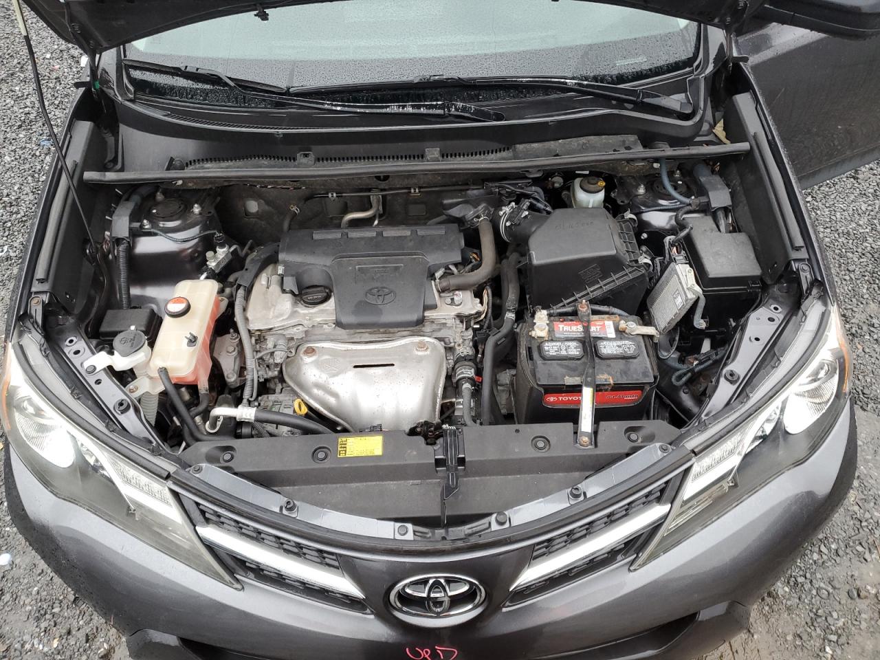 2015 Toyota RAV 4 - Image 12
