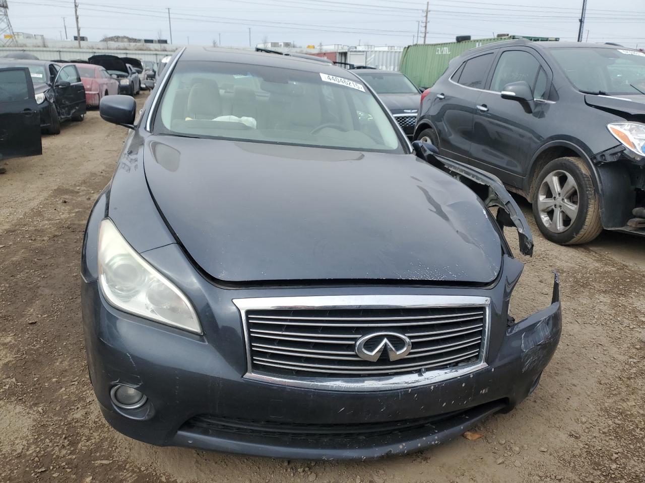 2011 Infiniti M - Image 5