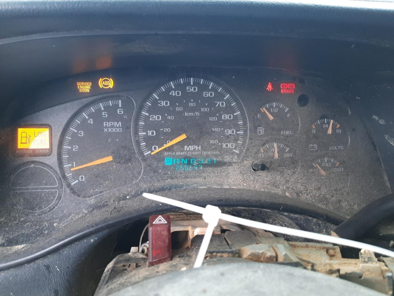 2000 Chevrolet Silverado - Image 9