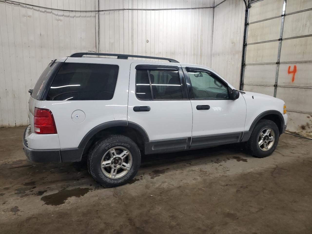 2003 Ford Explorer - Image 3
