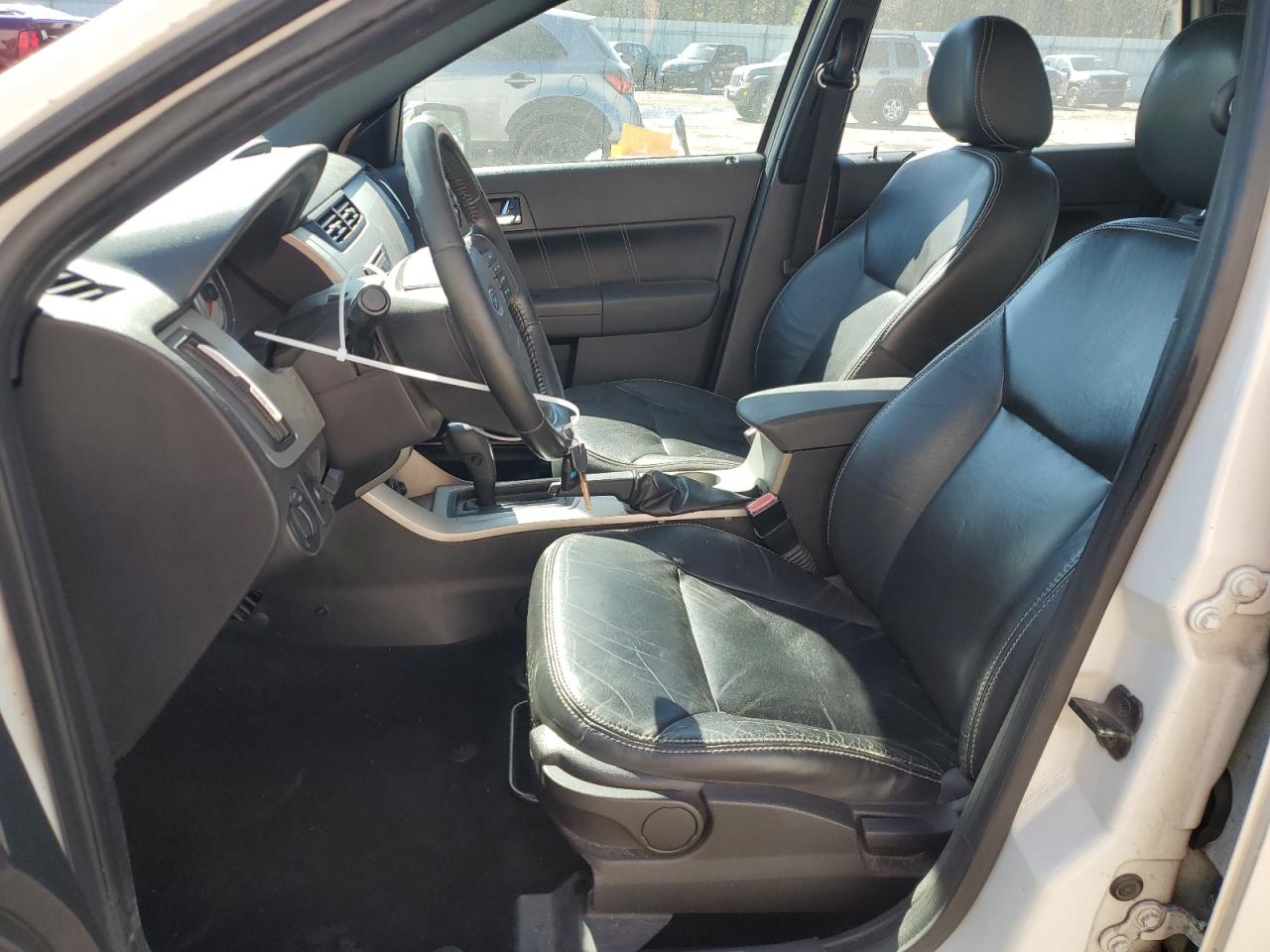2010 Ford Focus - Image 7