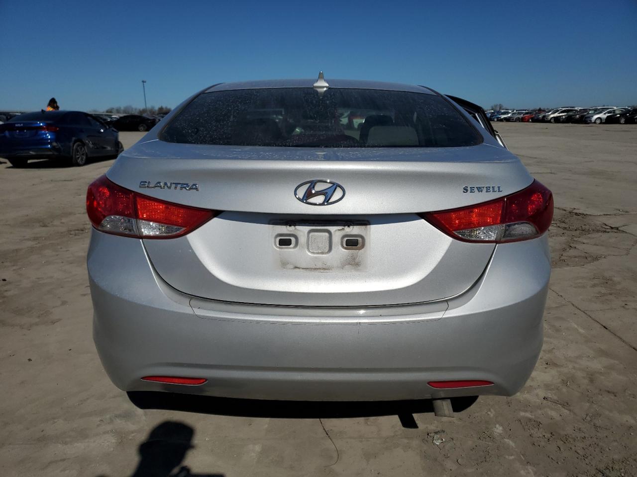 2013 Hyundai Elantra - Image 6