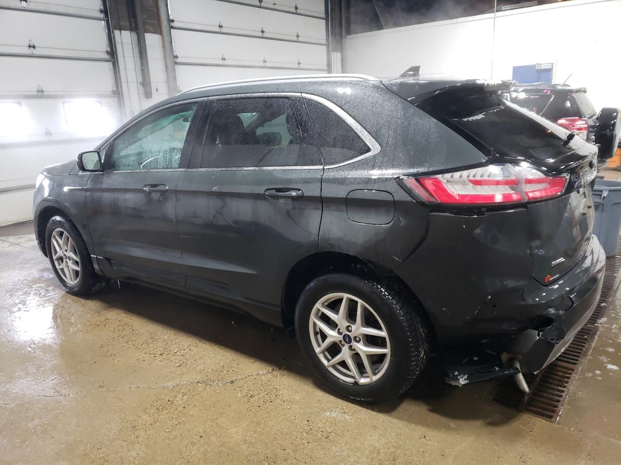 2021 Ford Edge - Image 2