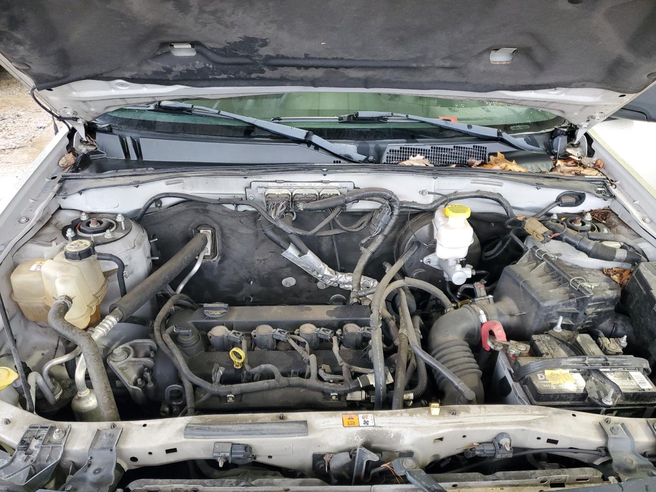 2010 Ford Escape - Image 13