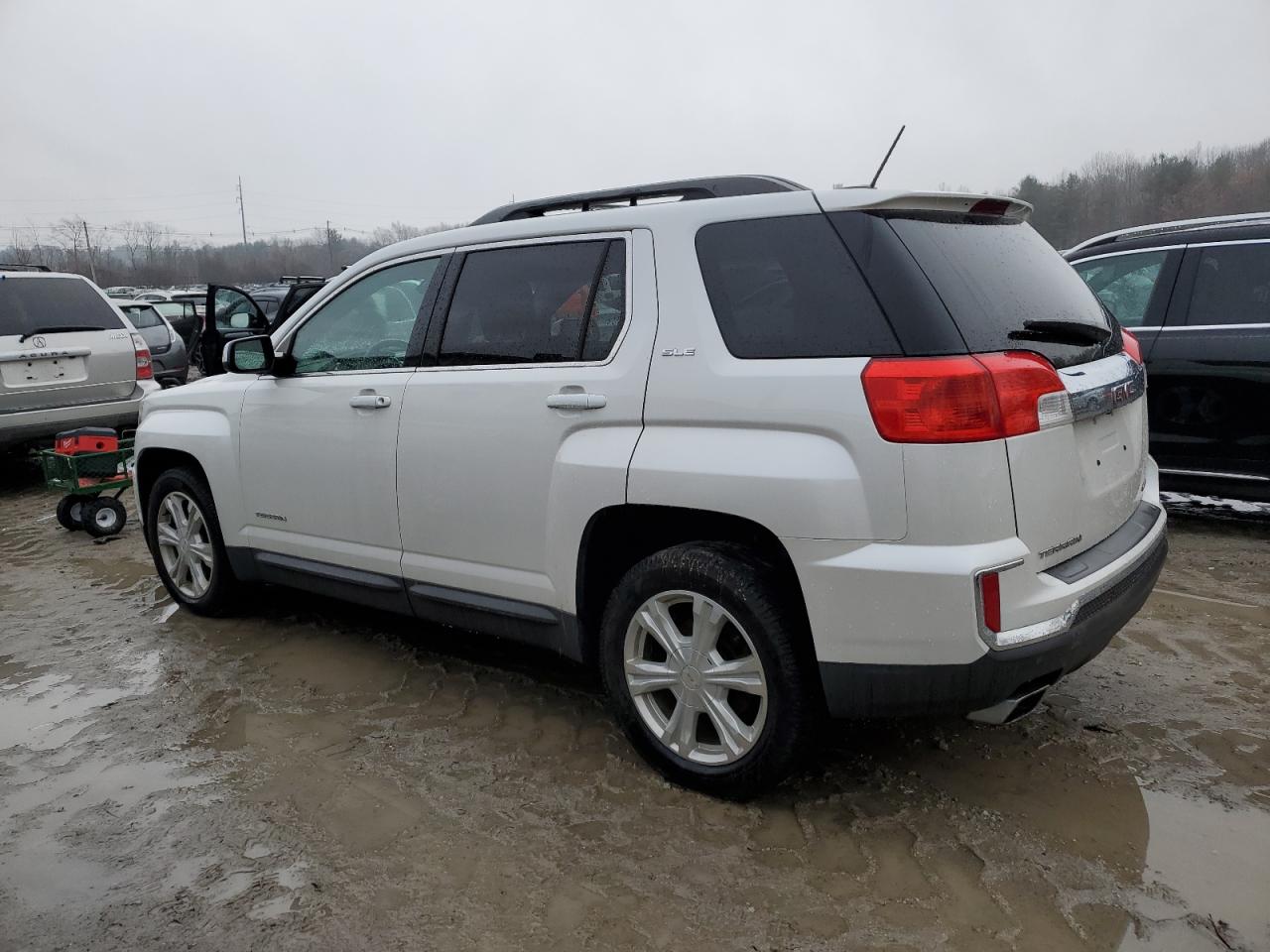 2017 GMC Terrain - Image 2