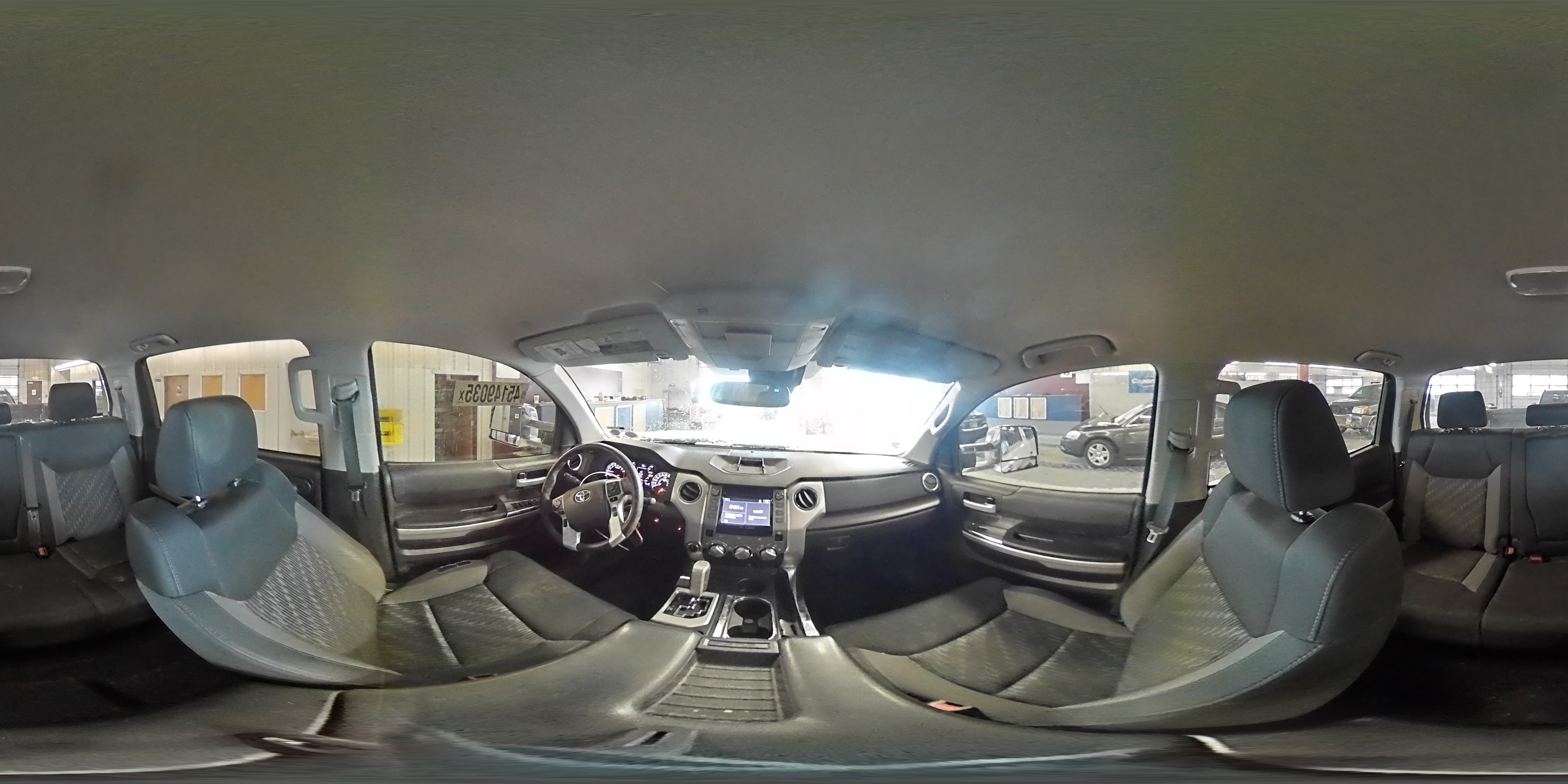 2019 Toyota Tundra - Image 13