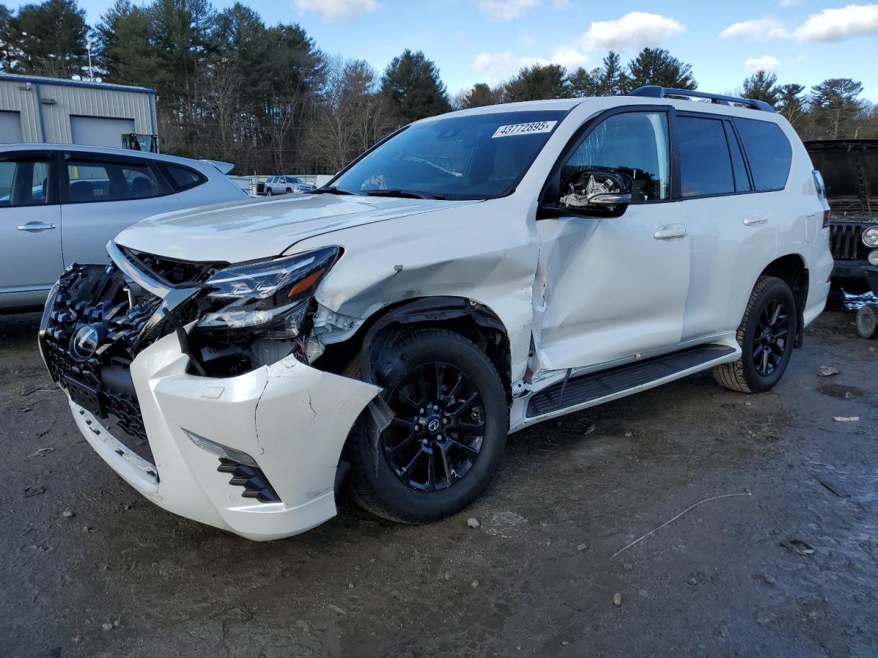 2023 Lexus GX - Image 1