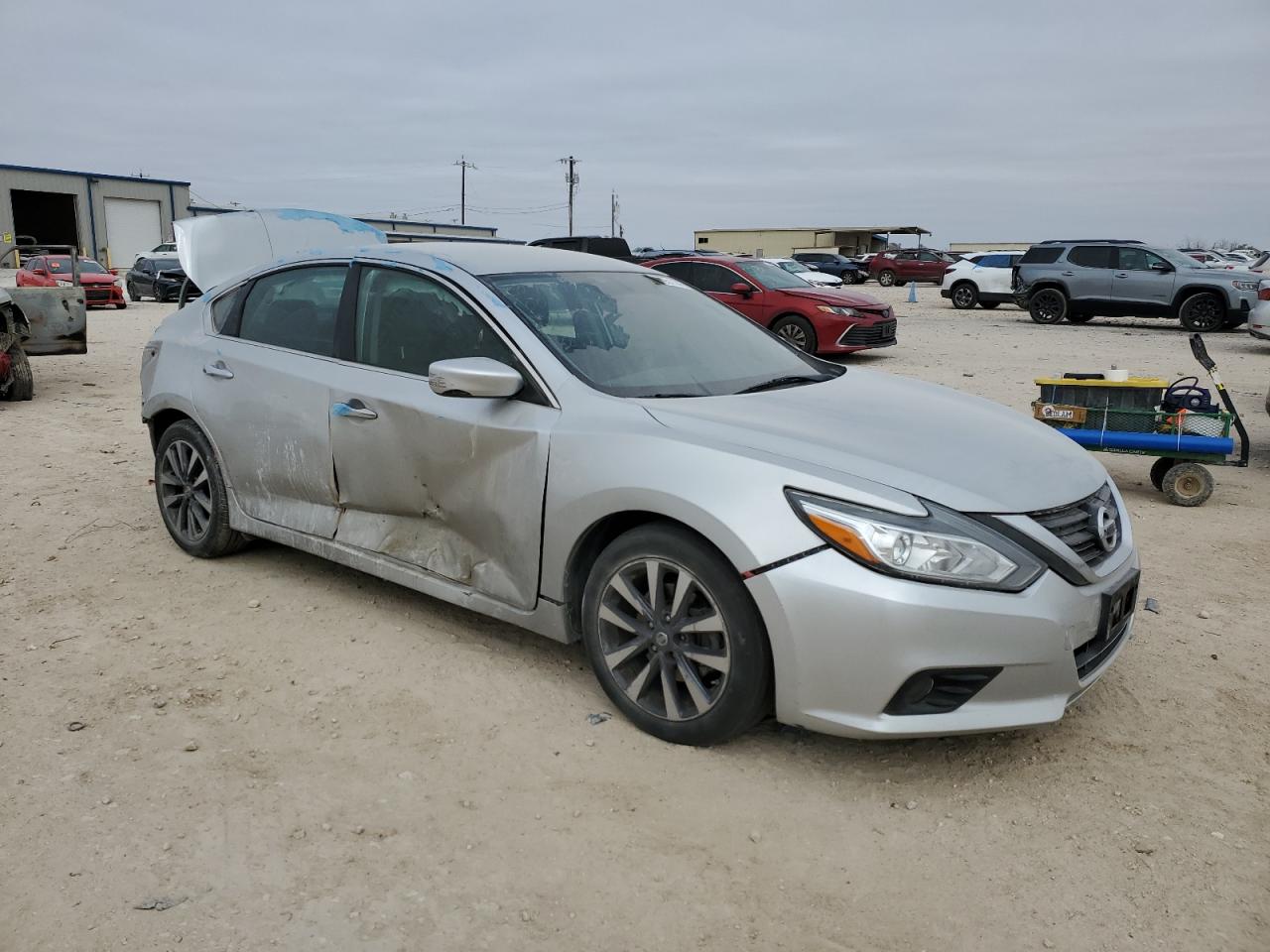 2017 Nissan Altima - Image 4