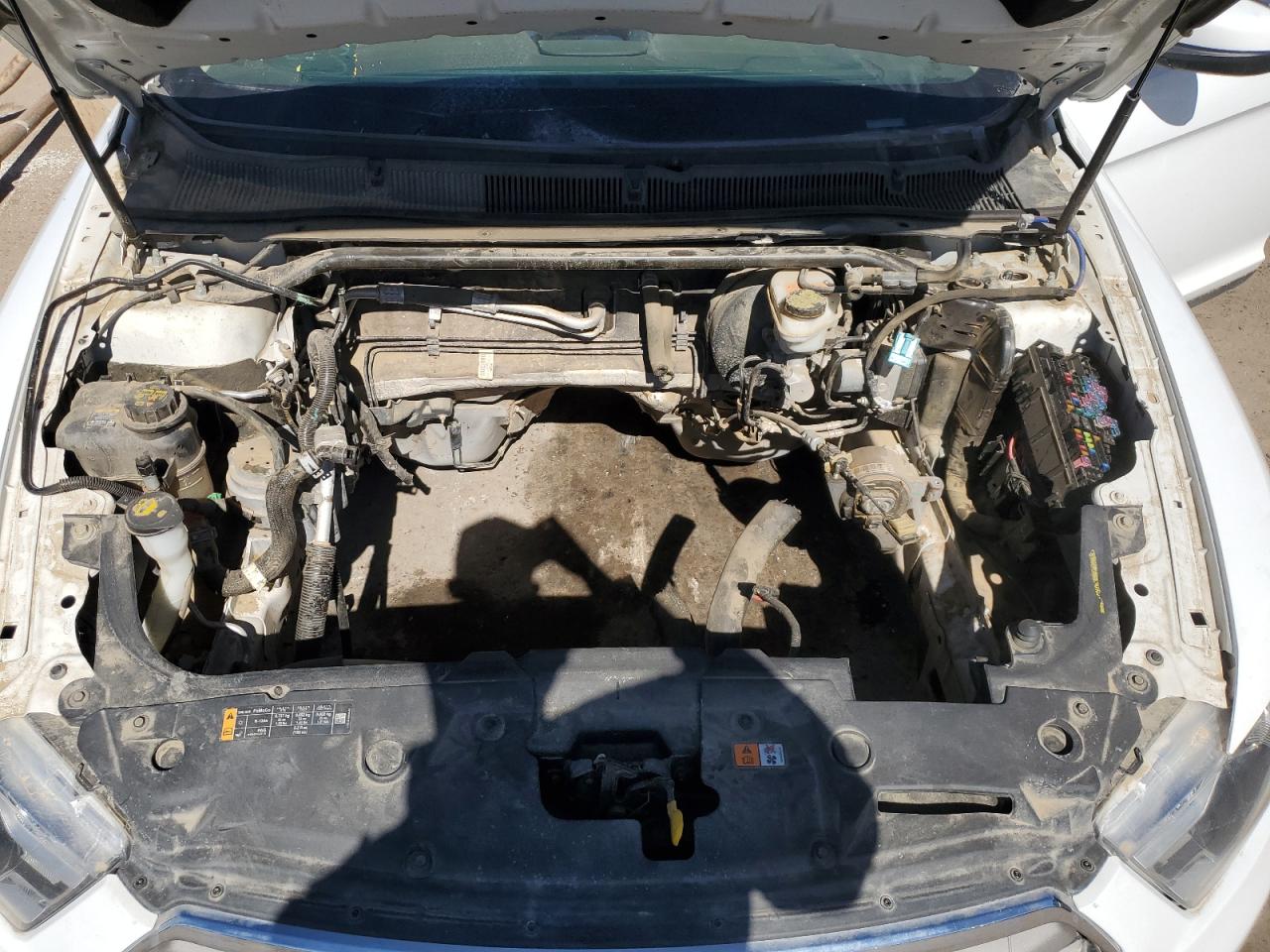 2015 Ford Taurus - Image 11