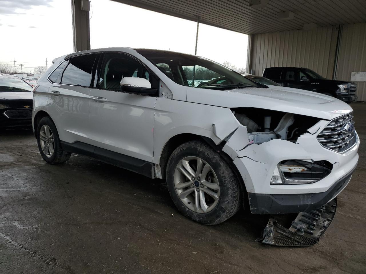 2019 Ford Edge - Image 4