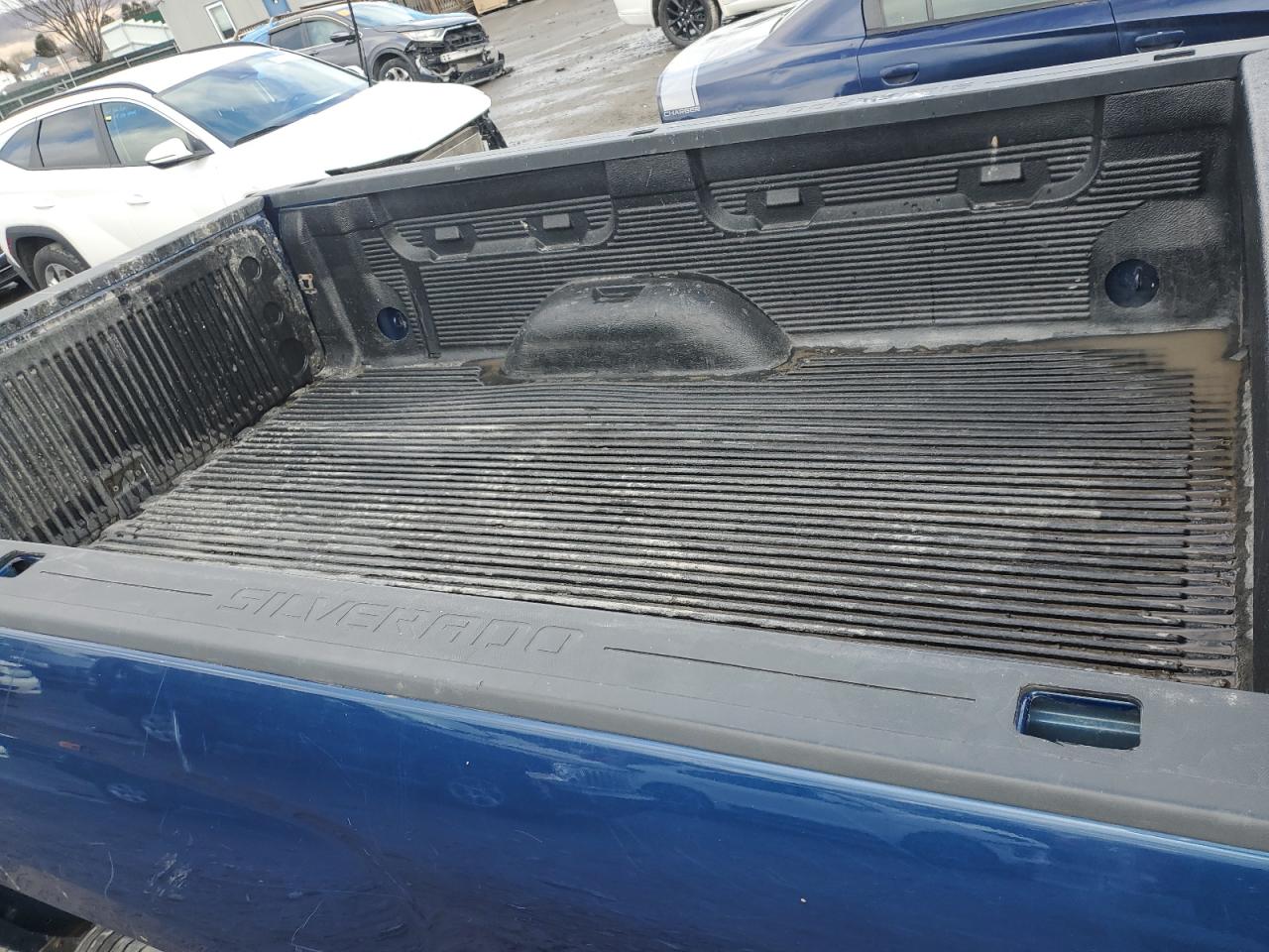 2017 Chevrolet Silverado - Image 10