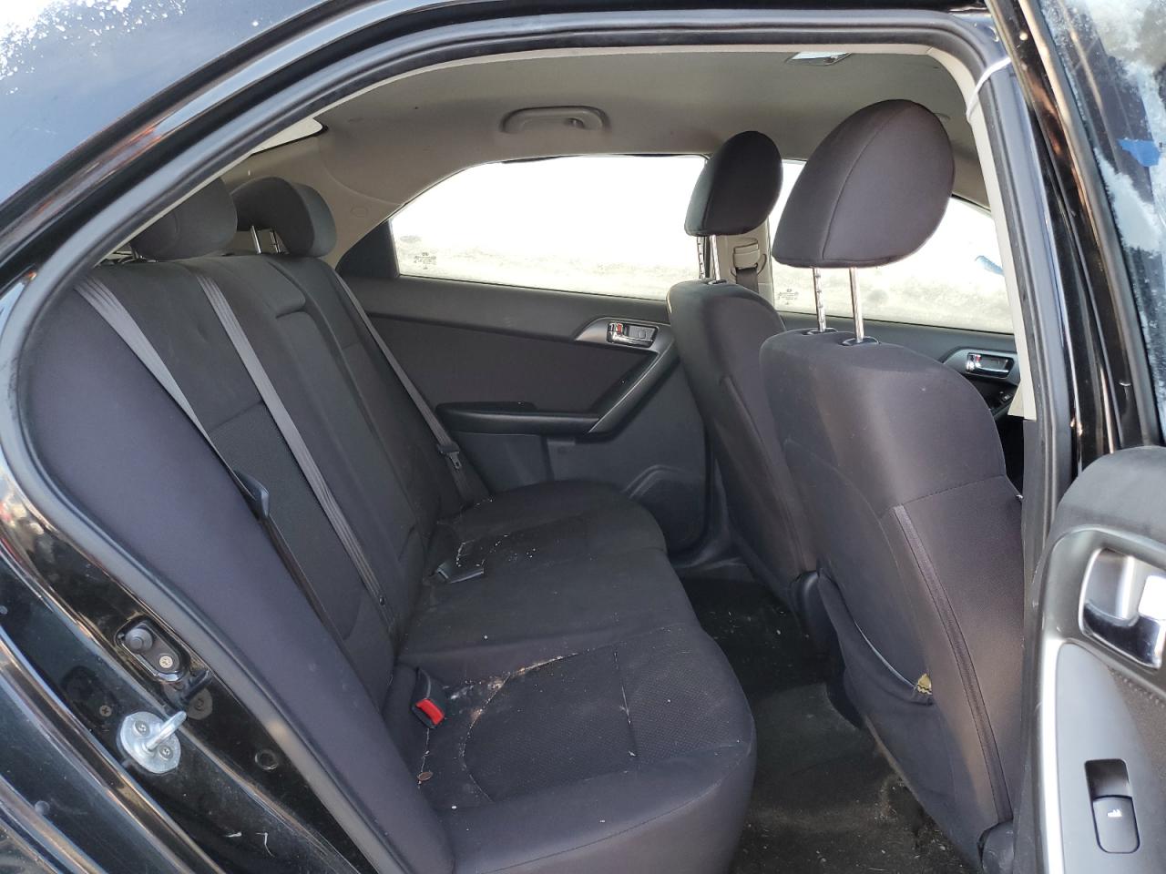 2013 Kia Forte - Image 10