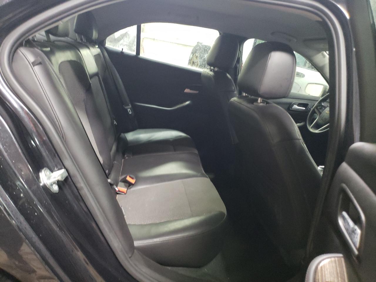 2015 Chevrolet Malibu - Image 10