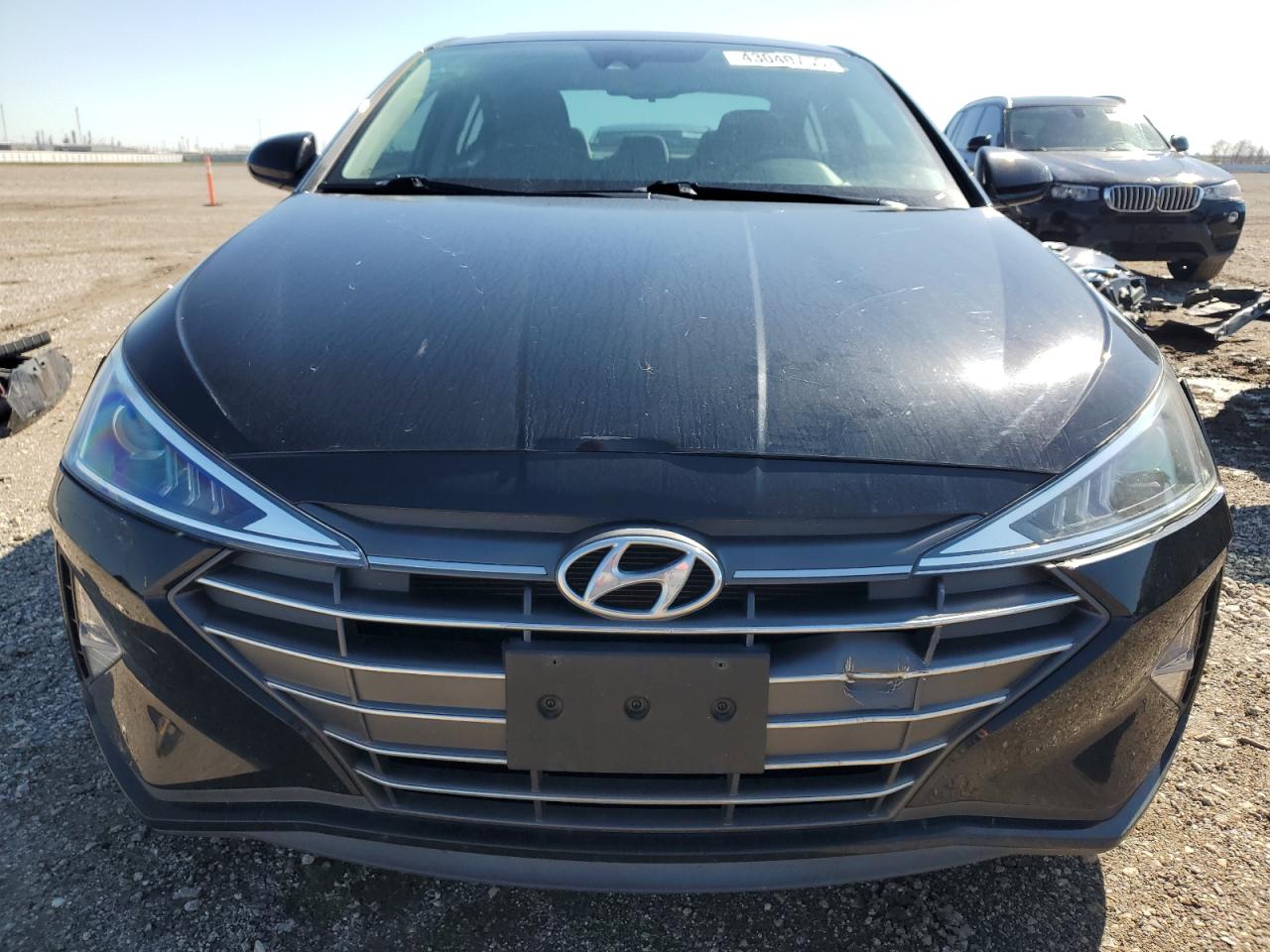 2020 Hyundai Elantra - Image 5