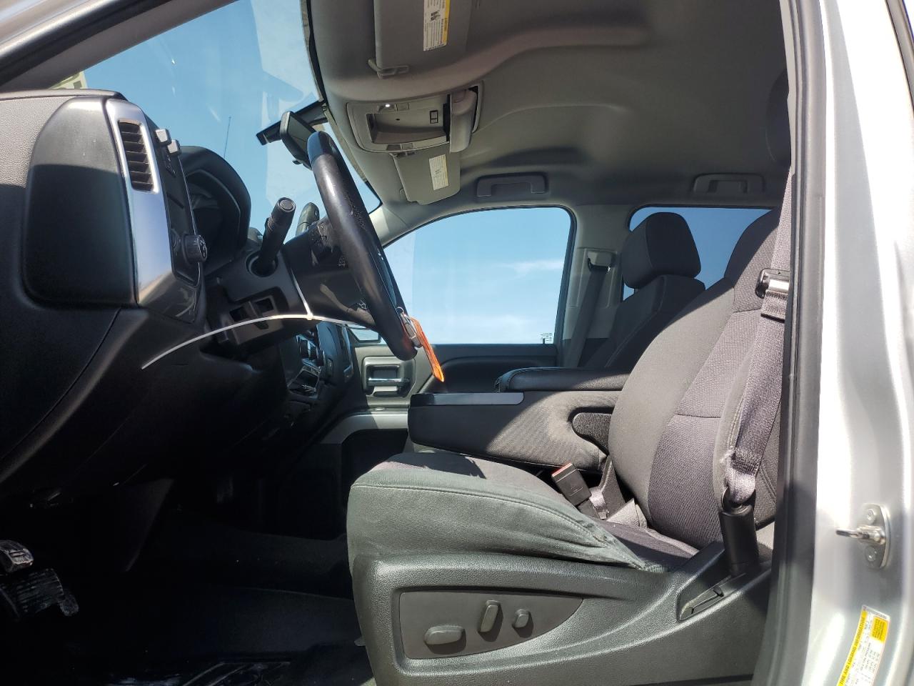 2015 Chevrolet Silverado - Image 7