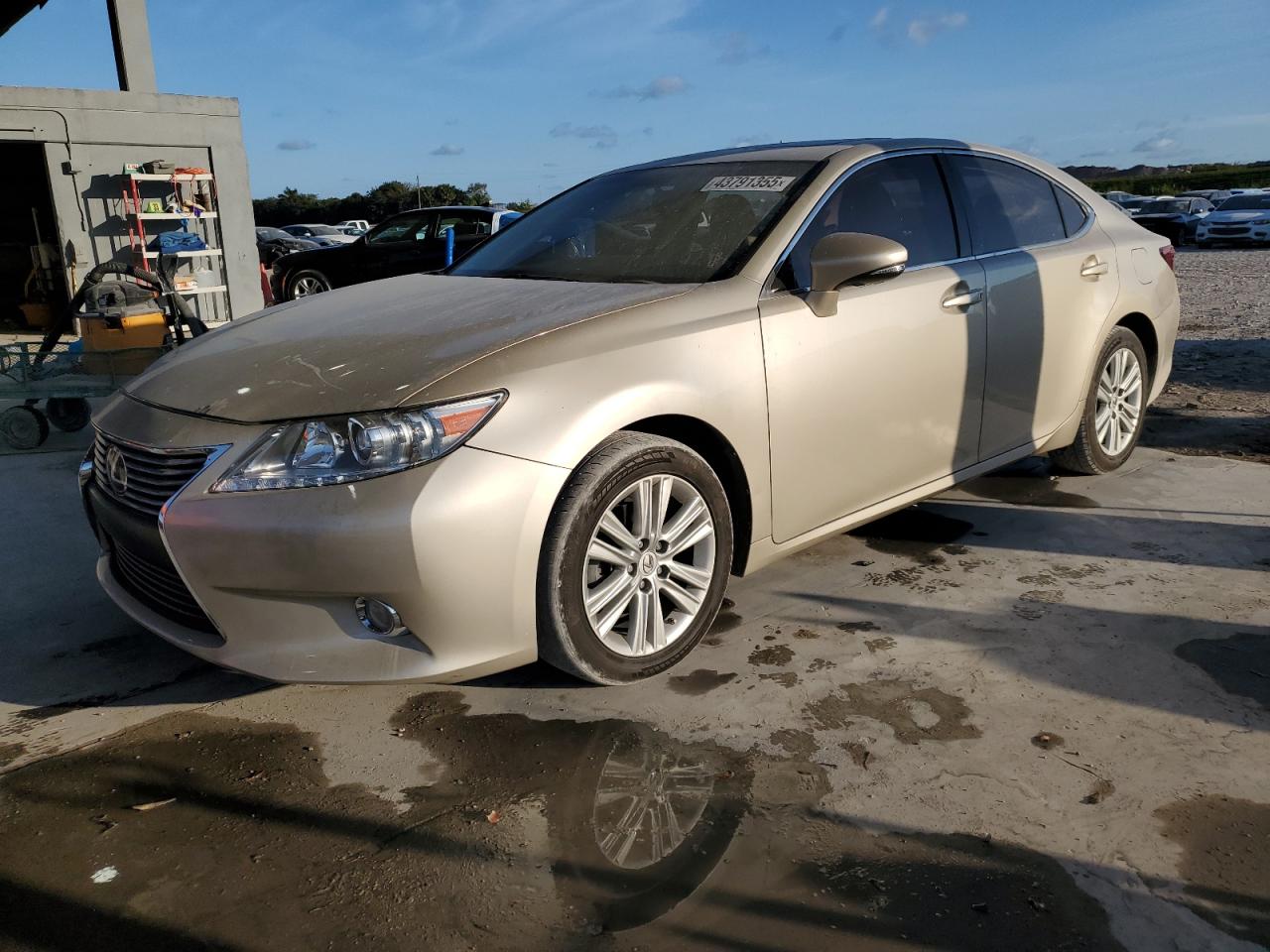 2015 Lexus ES - Image 1