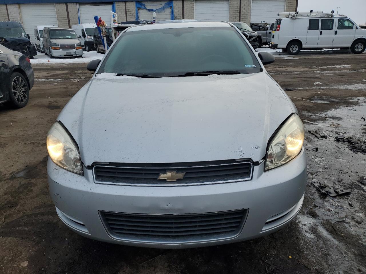2011 Chevrolet Impala - Image 5
