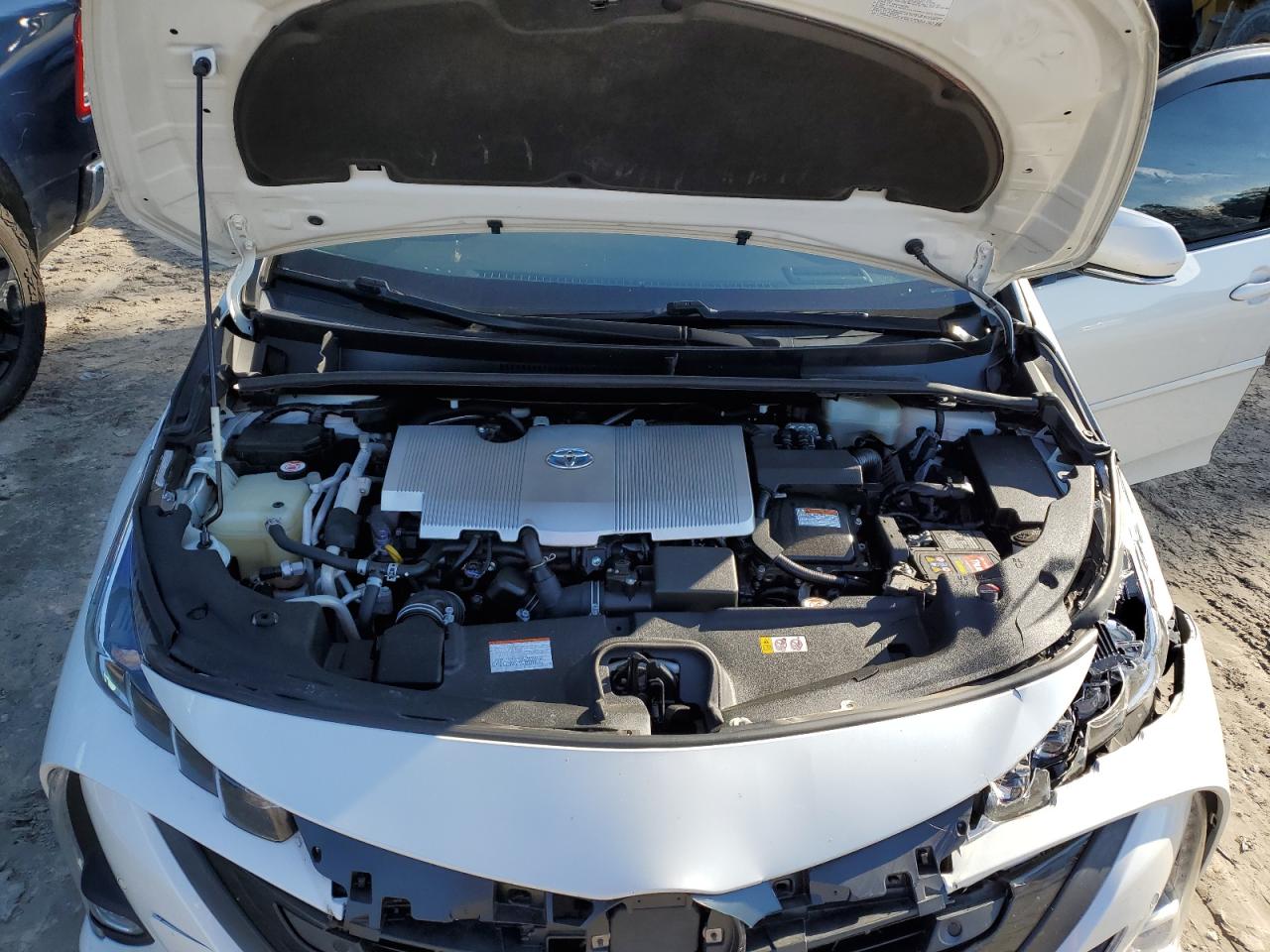 2017 Toyota Prius - Image 11