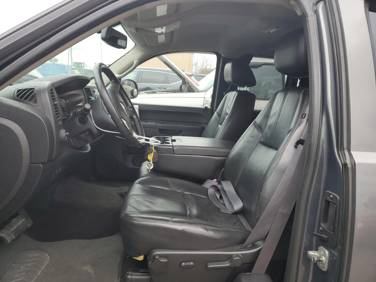2011 GMC Sierra - Image 7