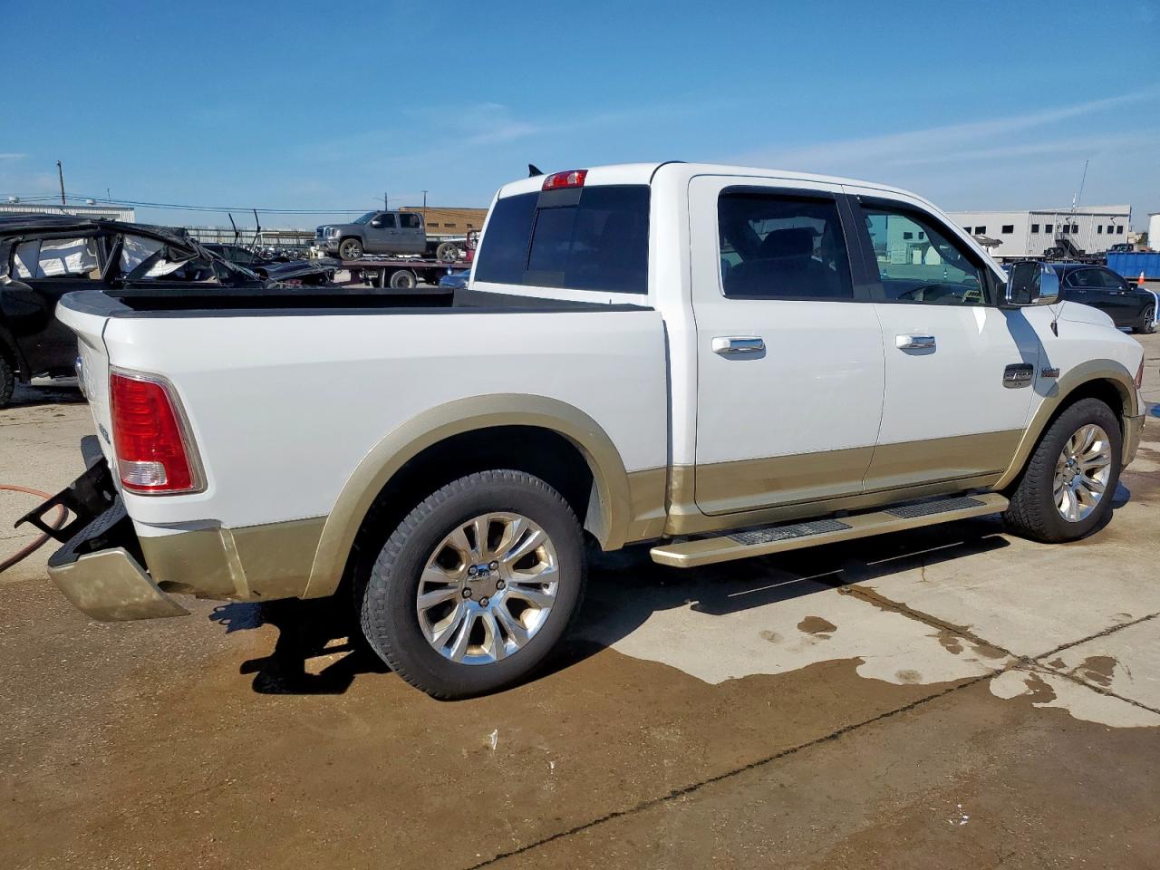 2015 RAM 1500 - Image 3